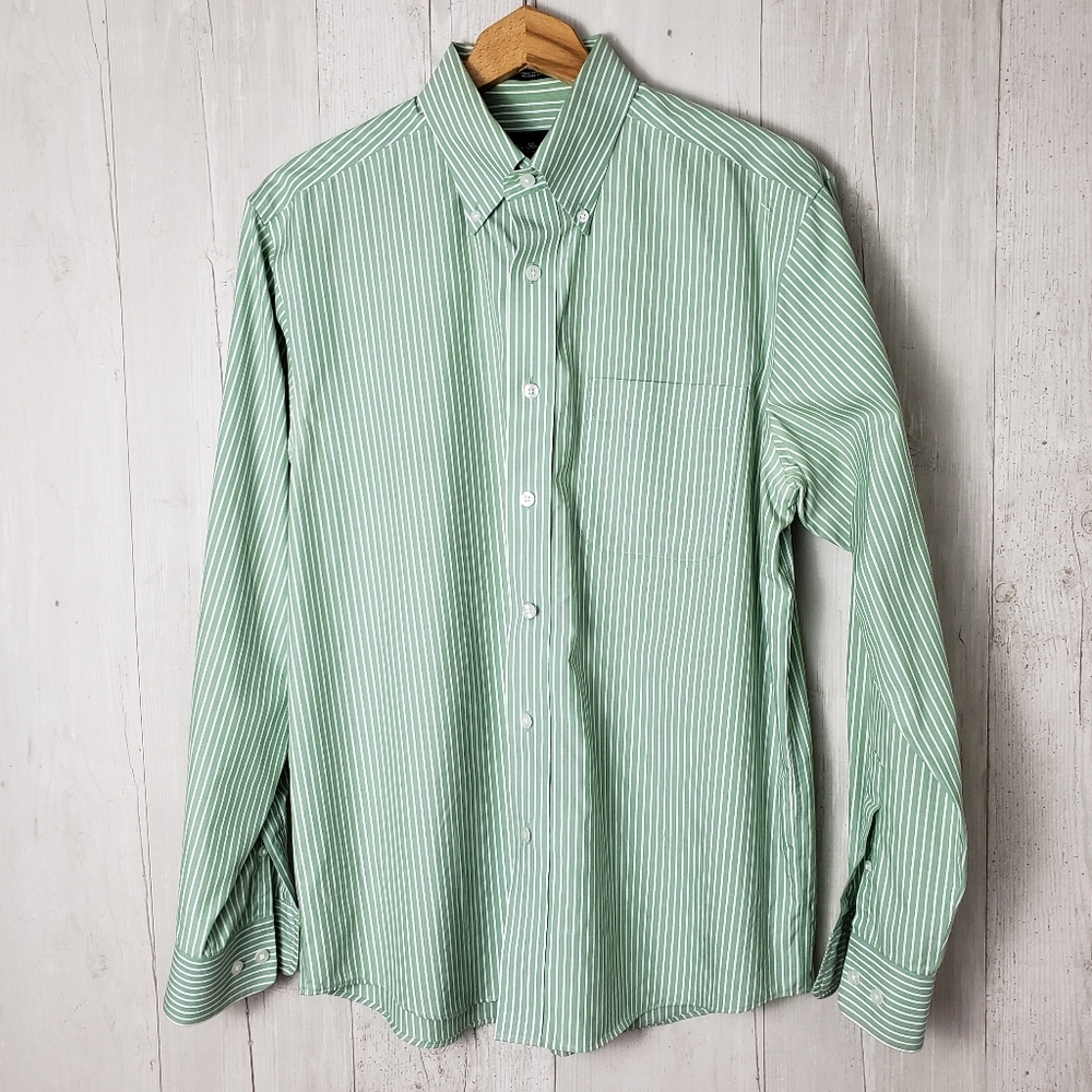 Eddie Bauer | Medium Mens Button Down Shirt